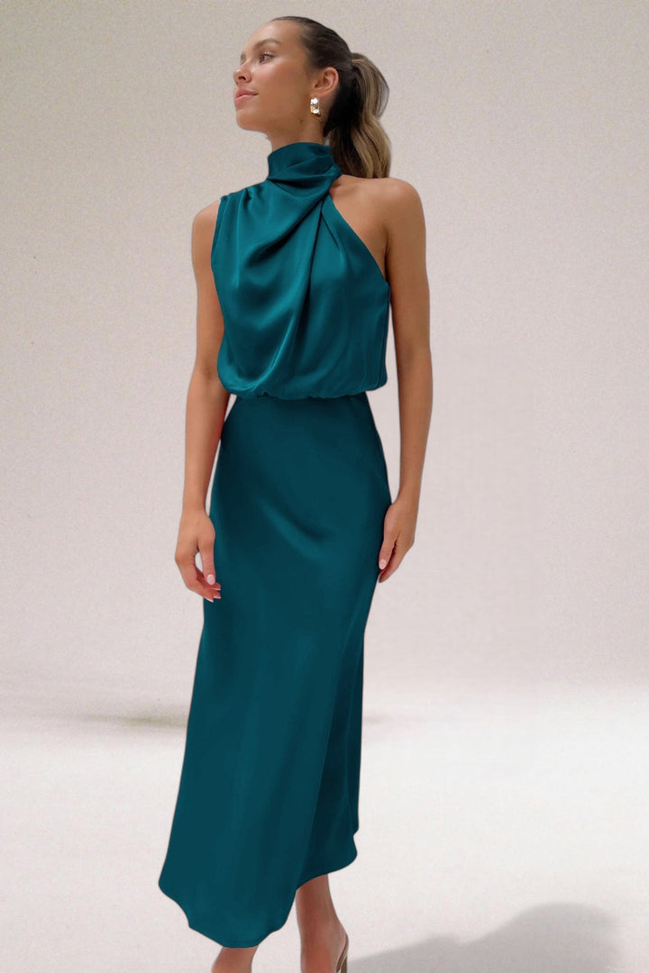 Flavia | Elegantes Halterkleid für Damen mit Wasserfallausschnitt