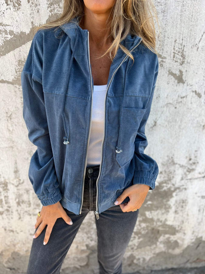 Concetta | Freizeitjacke für Damen mit Kapuze und Reißverschluss