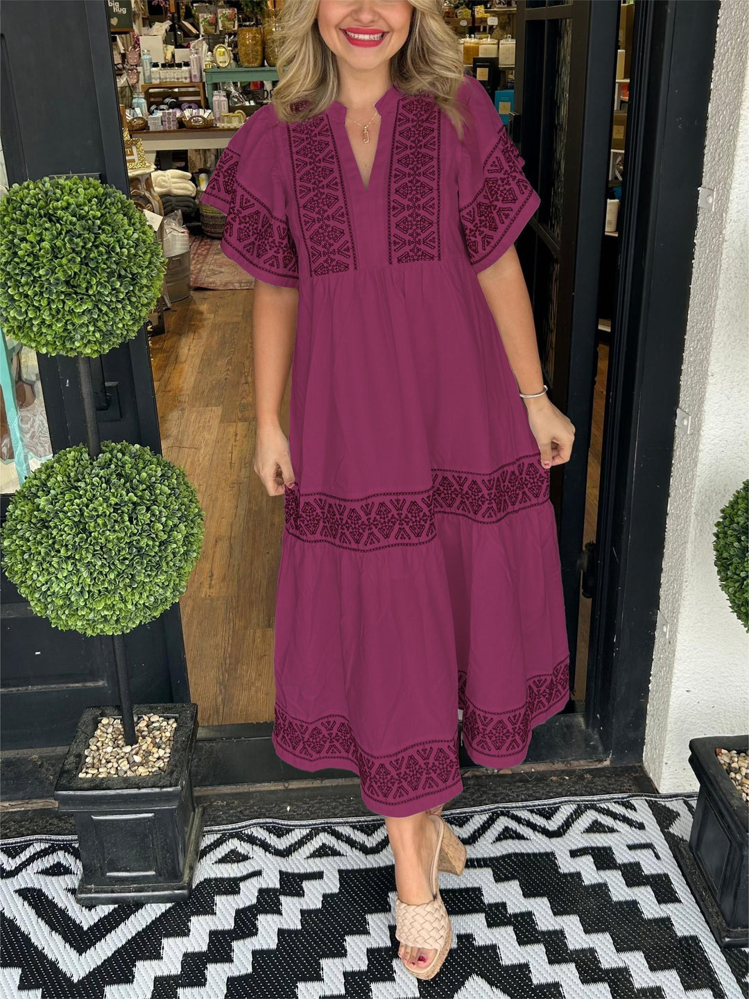 Hanna | Elegantes Boho-Midikleid für Damen mit V-Ausschnitt und kurzen Ärmeln