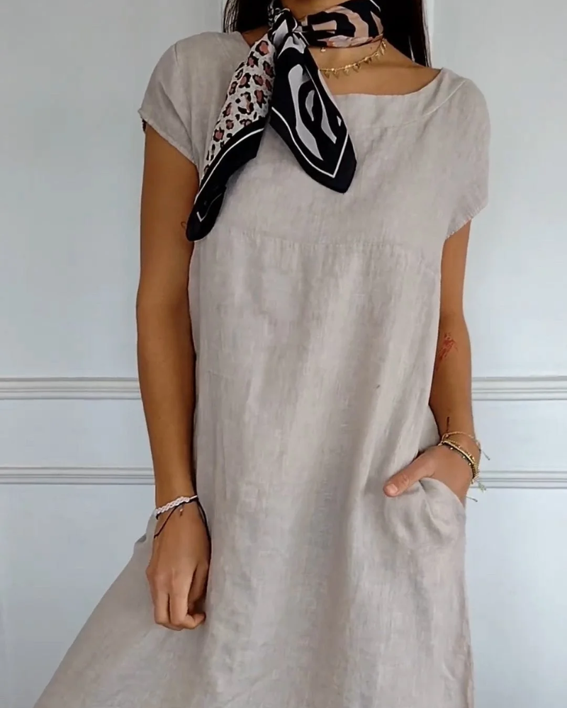 Brenna | Lässiges Kleid für Damen mit Rundhalsausschnitt und kurzen Ärmeln