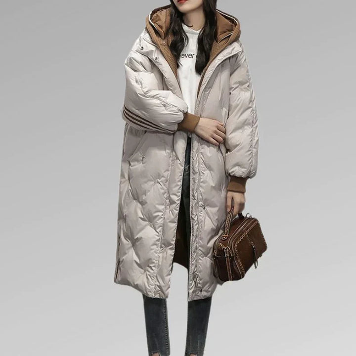 Lily | Langer Gefütterter Wintermantel für Damen mit Kapuze und langen Ärmeln
