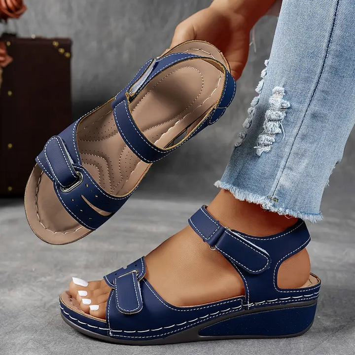 Ella | Orthopädische Keilsandalen für Damen mit mittelhohem Absatz