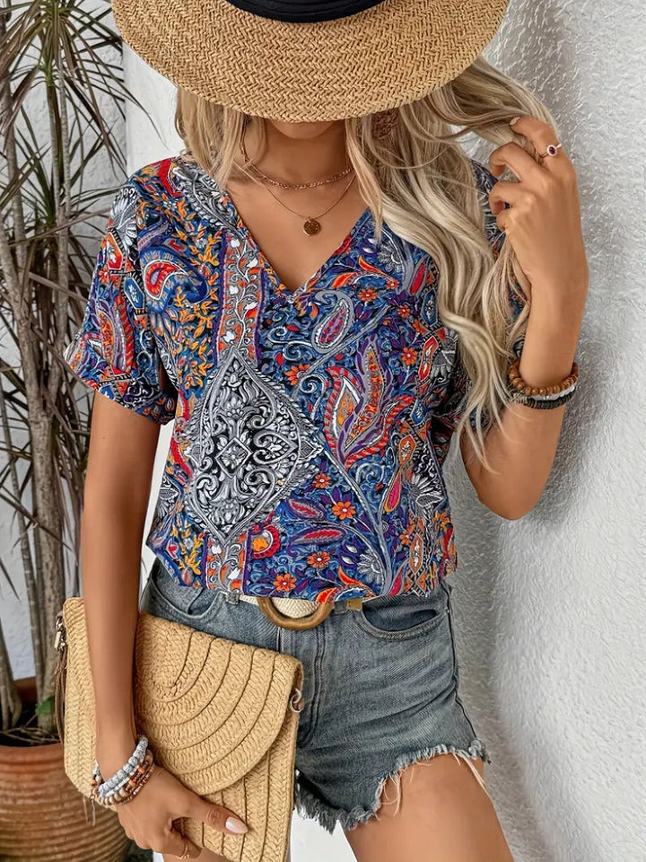 Livia | Lockeres Sommer-Paisley-Top für Damen mit V-Ausschnitt und kurzen Ärmeln