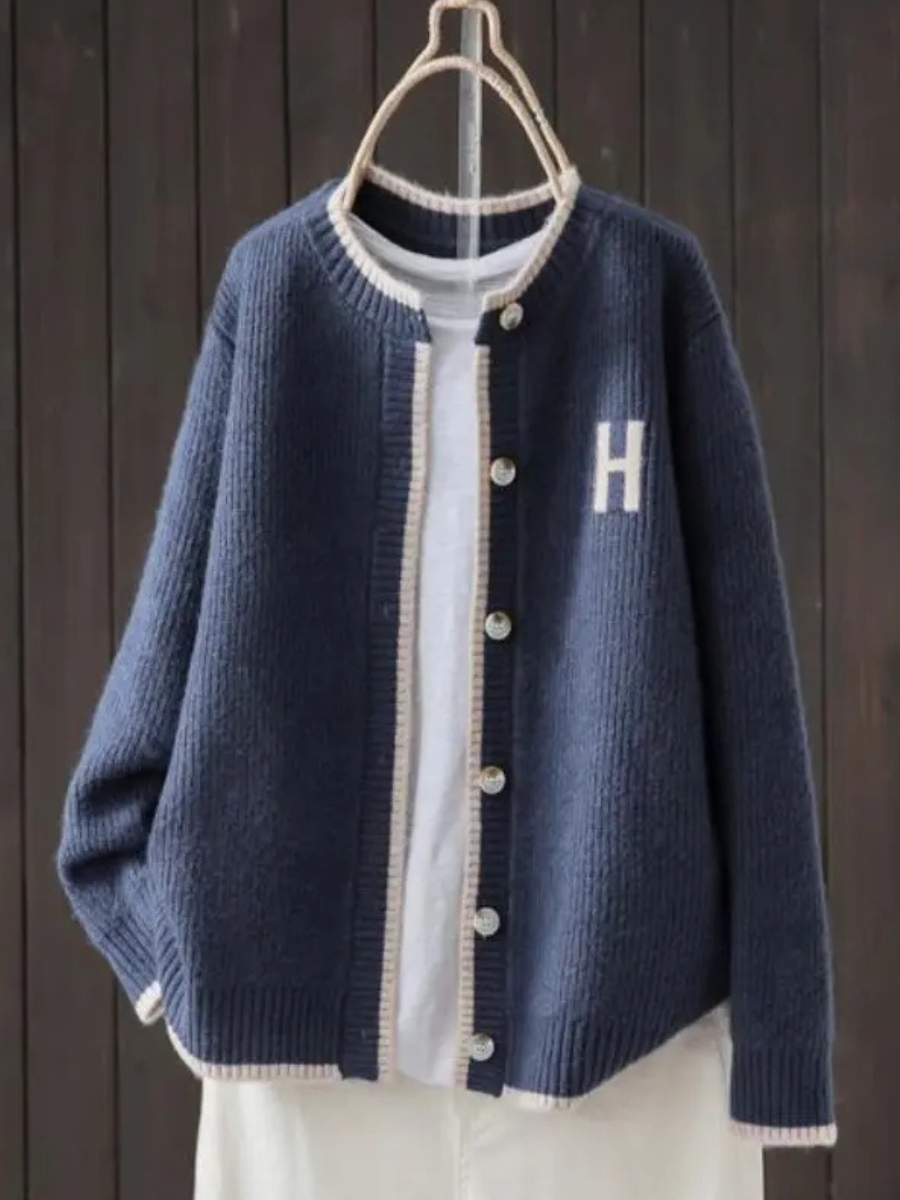 Die Helene | Klassischer Cardigan für Damen mit Rundhalsausschnitt