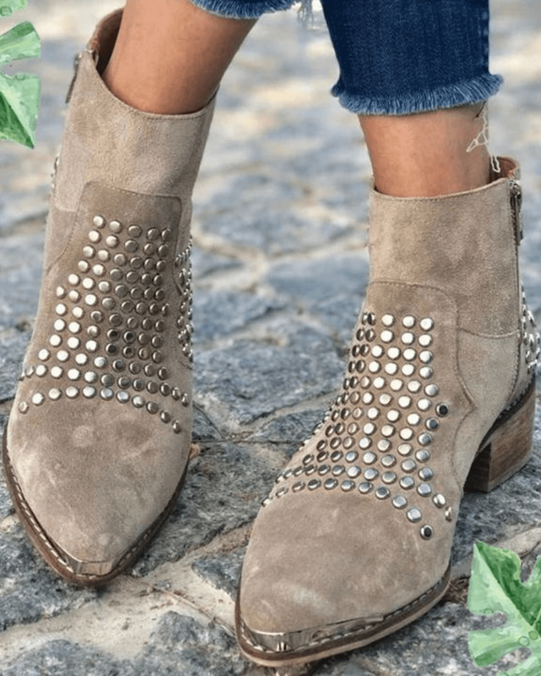 Ankle Boots für Damen mit Nieten und niedrigem Absatz