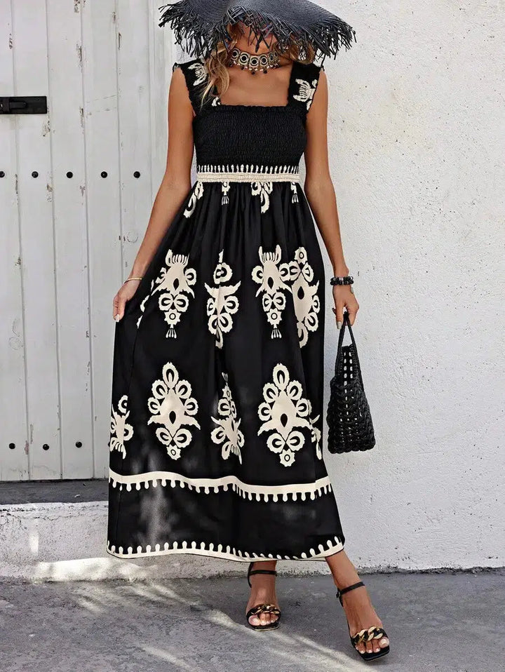 Iveth | Bohemian Maxikleid für Damen mit Blumenmuster und eckigem Ausschnitt