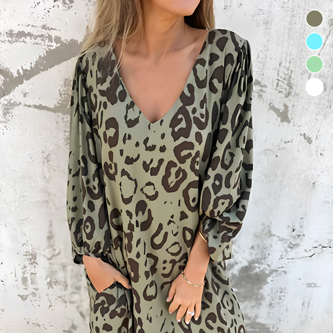 Nala | Safari Chic Leopardenkleid für Damen mit V-Ausschnitt und 3/4-Ärmeln