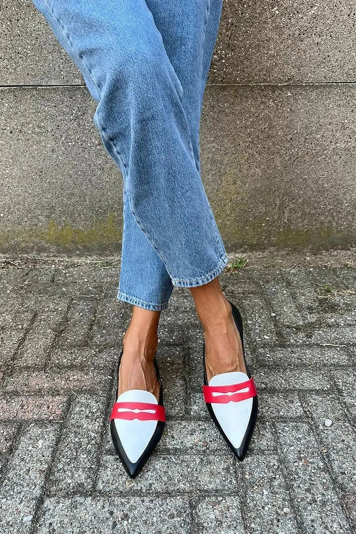 Zweifarbige Slippers für Damen mit flachem Absatz
