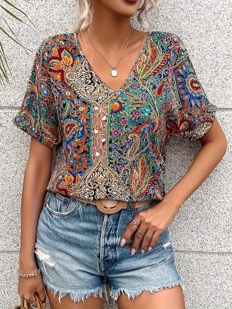 Livia | Lockeres Sommer-Paisley-Top für Damen mit V-Ausschnitt und kurzen Ärmeln