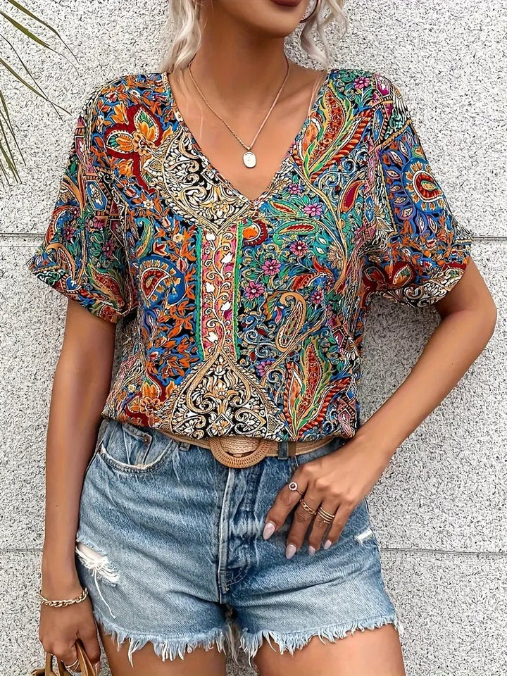 Livia | Lockeres Sommer-Paisley-Top für Damen mit V-Ausschnitt und kurzen Ärmeln