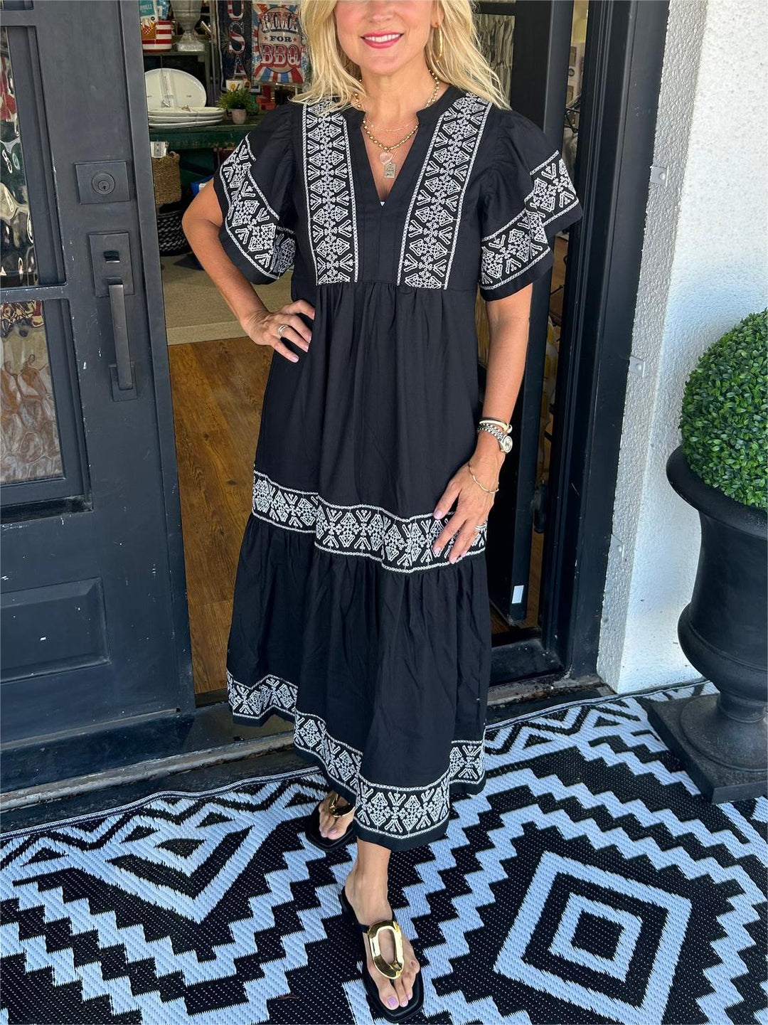 Hanna | Elegantes Boho-Midikleid für Damen mit V-Ausschnitt und kurzen Ärmeln