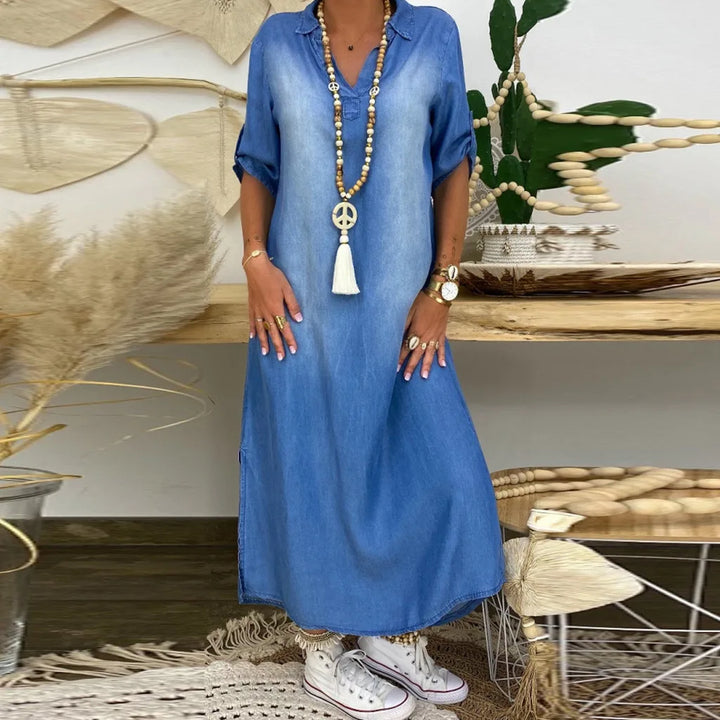 Lea | Lässiges langes Denim-Maxikleid für Damen mit V-Ausschnitt und kurzen Ärmeln