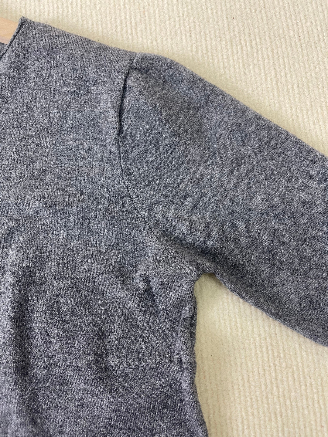 Aurora | Einfacher Schlichter Pullover für Damen mit Langen Ärmeln