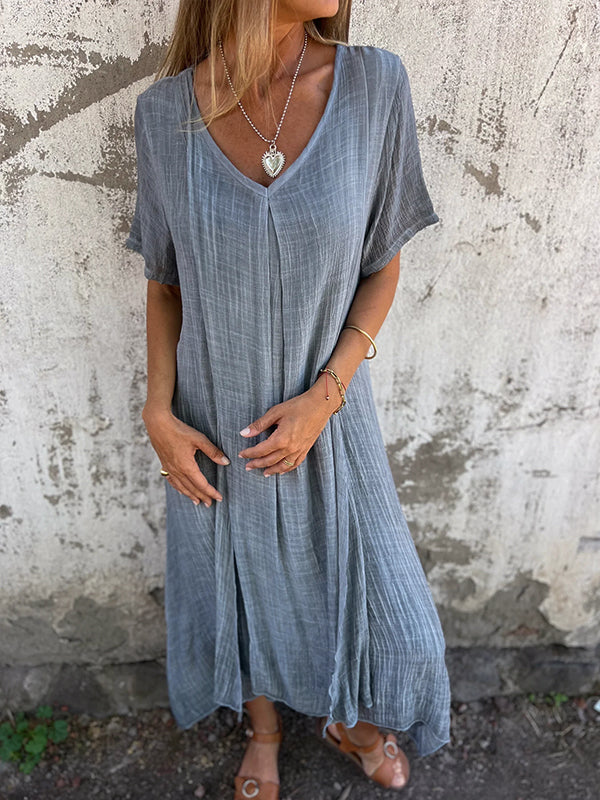 NIA | Maxikleid mit V-Ausschnitt und langen Ärmeln