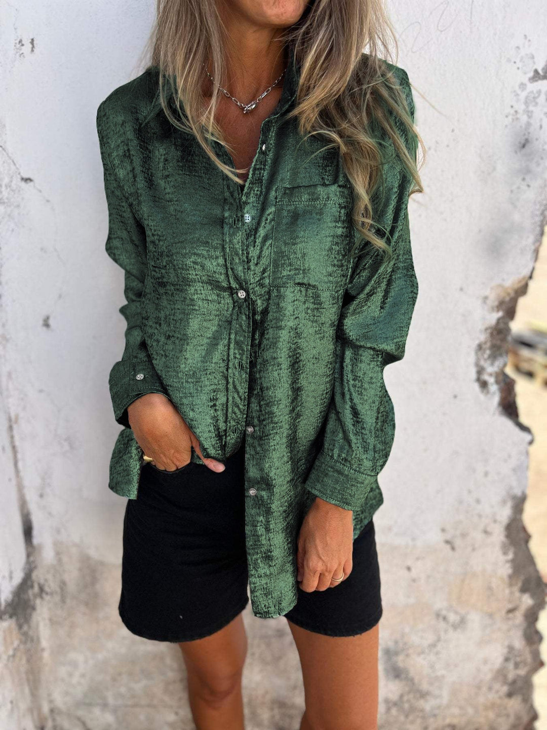 Trina | Elegante Heritage-Bluse für Damen mit V-Ausschnitt und langen Ärmeln