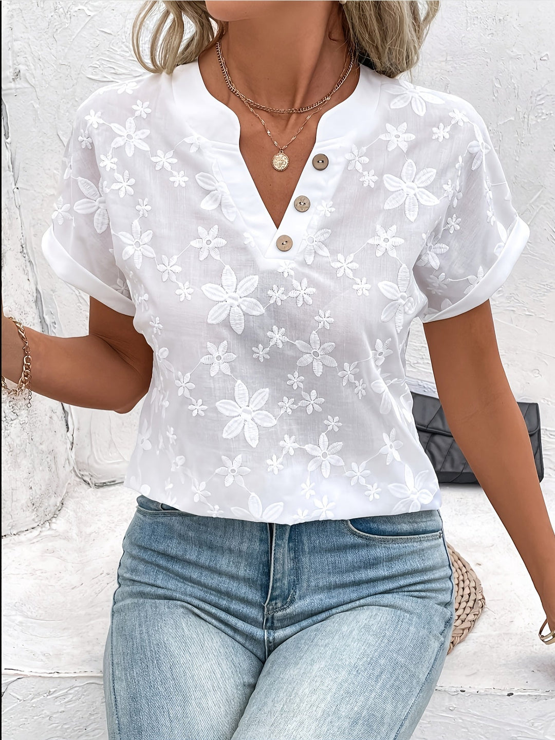 Dafne | Sommerblumen Lockere Bluse für Damen mit V-Ausschnitt und kurzen Ärmeln