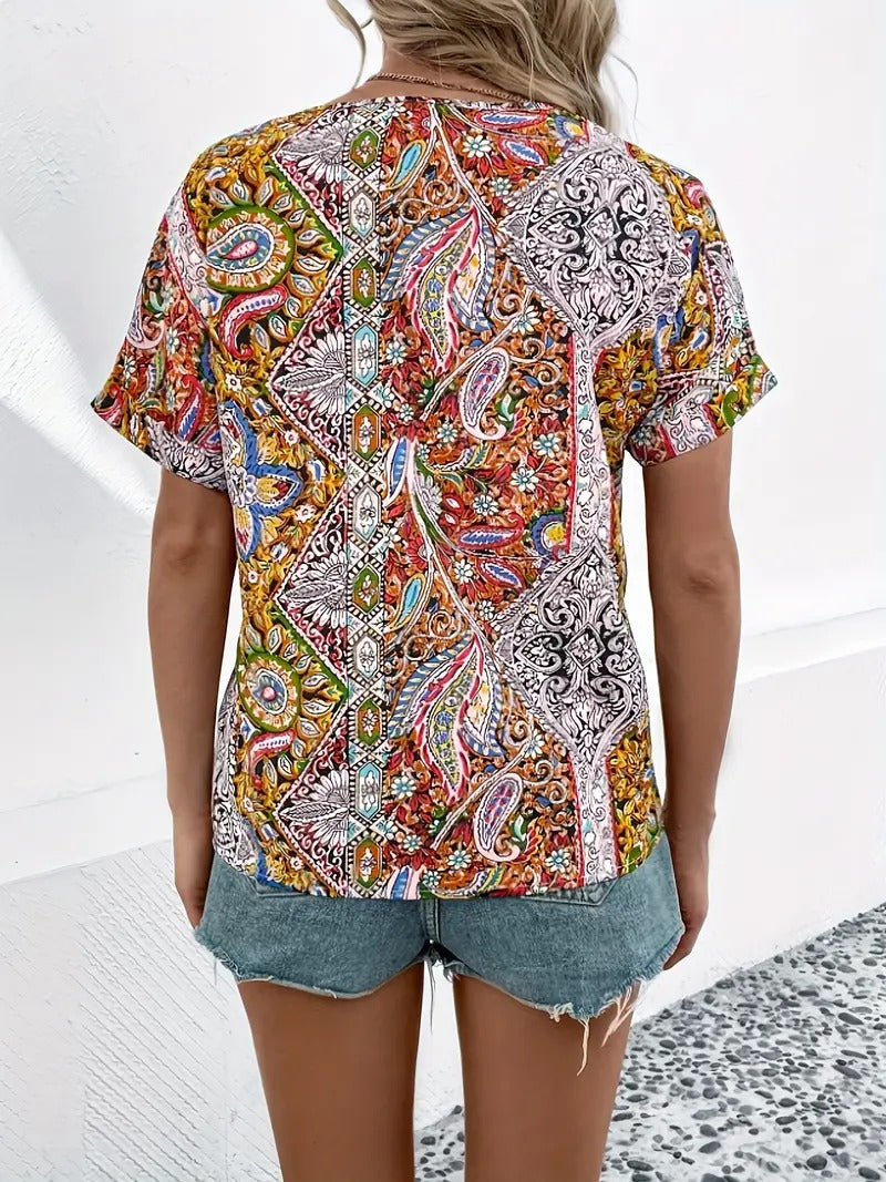 Livia | Lockeres Sommer-Paisley-Top für Damen mit V-Ausschnitt und kurzen Ärmeln
