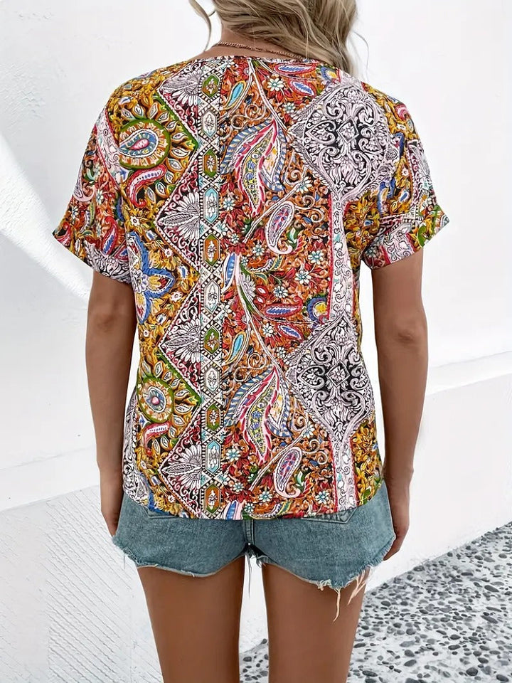 Livia | Lockeres Sommer-Paisley-Top für Damen mit V-Ausschnitt und kurzen Ärmeln