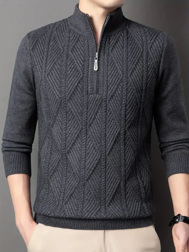 Brit und Boho | Der Everest Kabelstrickpullover mit Stehkragen