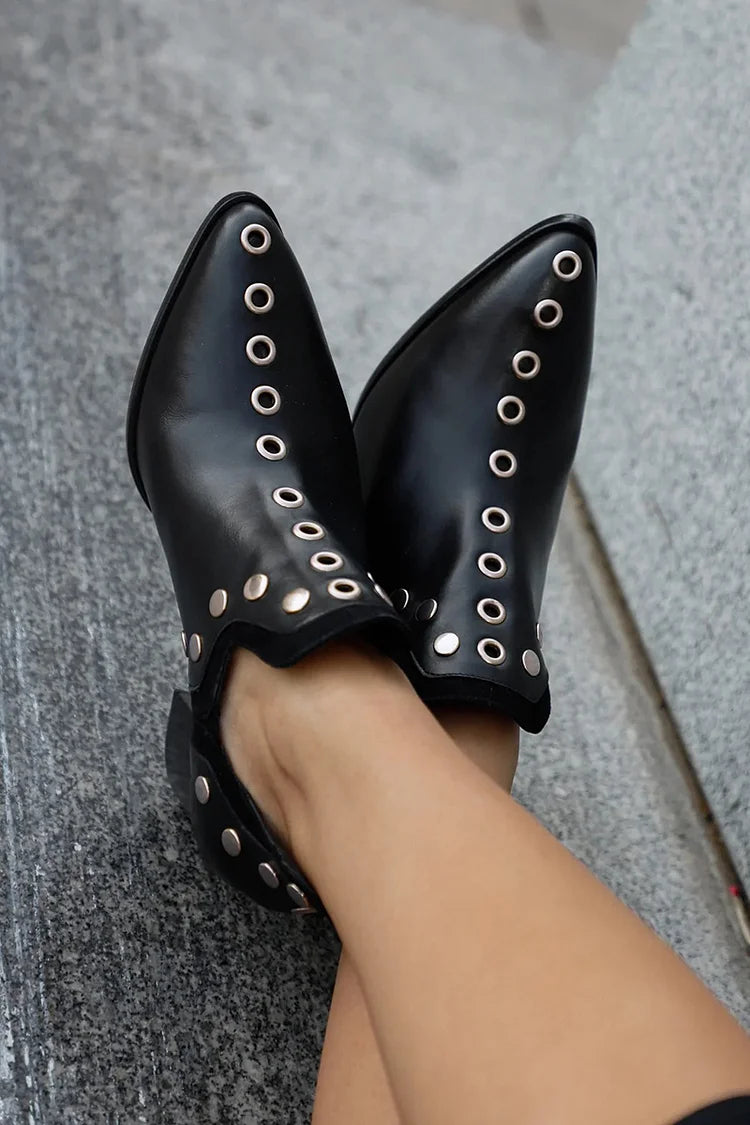 Stiefelette für Damen mit Nieten und Breitem Absatz