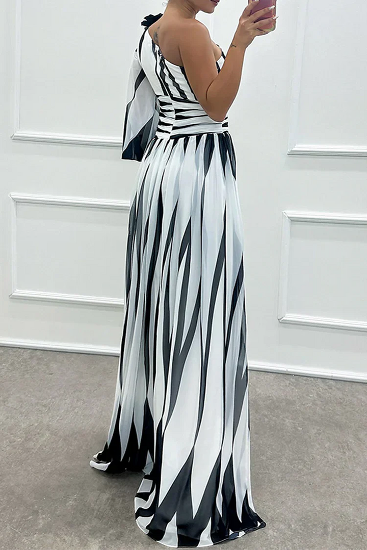 Chloe | Elegantes gestreiftes Maxikleid für Damen mit einem Schulterträger