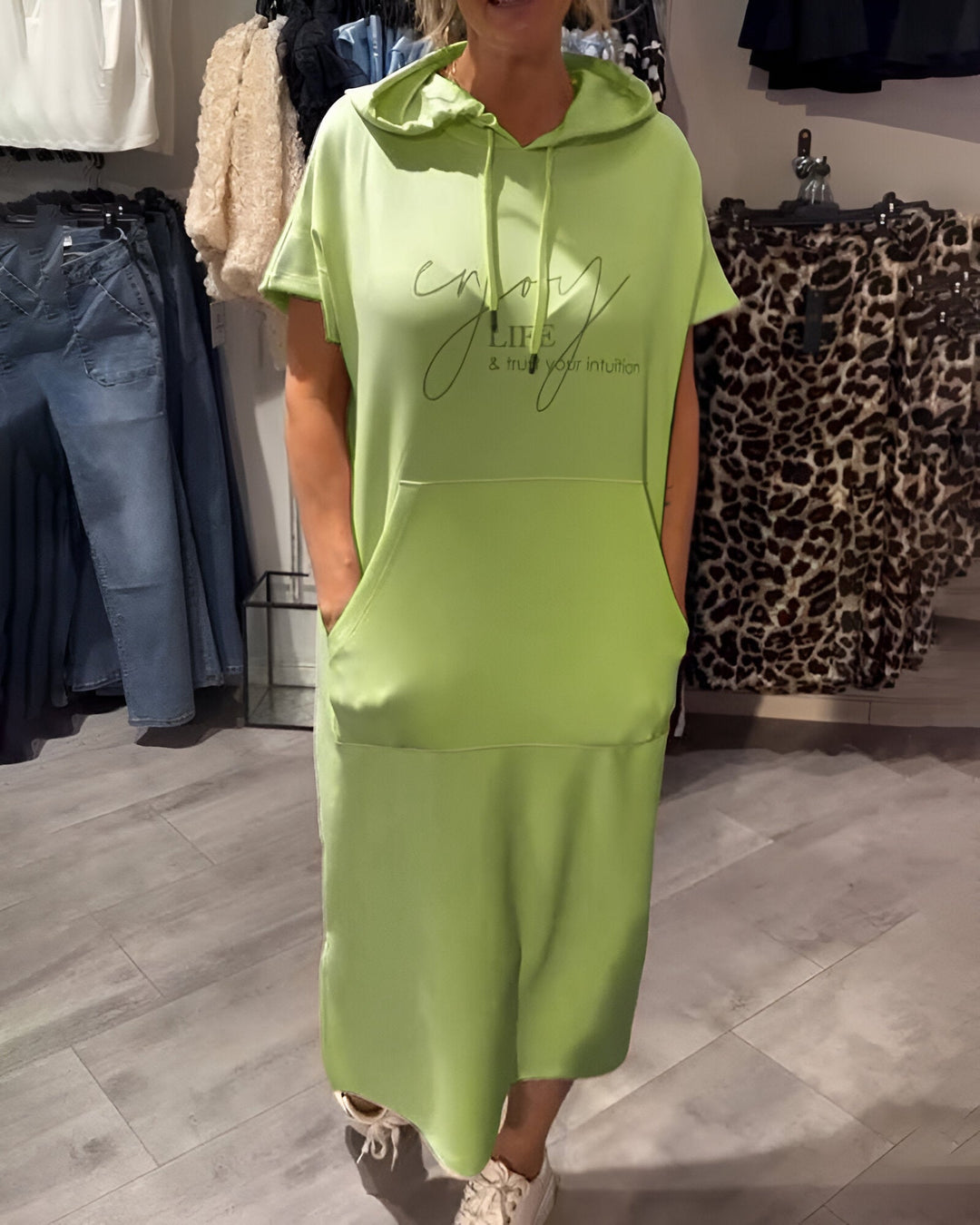 Bridget | Lässiges Hoodie-Midikleid für Damen mit Leoparden-Print und Kapuze