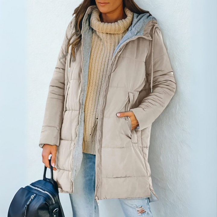 Rae | Lässige Kapuzen-Puffer-Daunenjacke für Damen mit langen Ärmeln