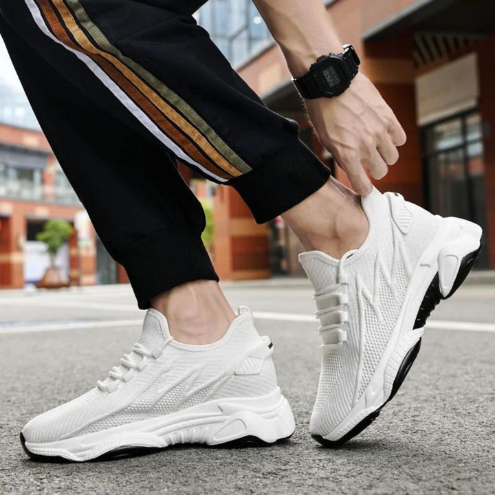 Alpha Kicks | SkyBoost Pro für Herren mit flachem Absatz