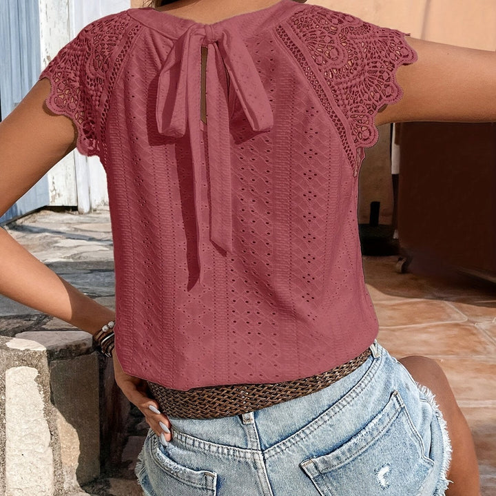 Keshia | Elegante Bluse für Damen mit Ösen und Bindeband