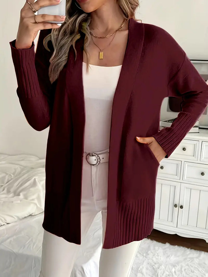 Flor | Gemütlicher Strickcardigan für Damen mit V-Ausschnitt und langen Ärmeln
