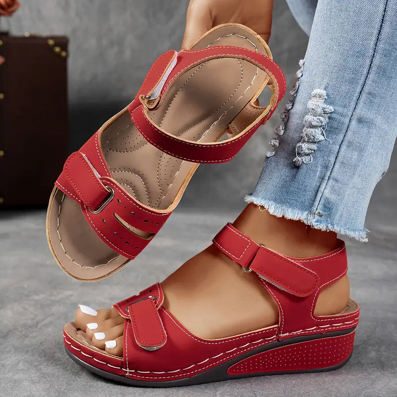 Ella | Orthopädische Keilsandalen für Damen mit mittelhohem Absatz