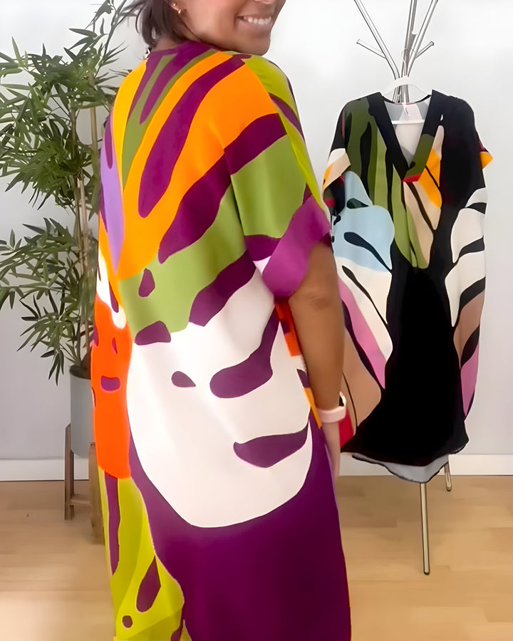 Rianna | Kleid für Damen mit abstraktem Druck, V-Ausschnitt und kurzen Ärmeln