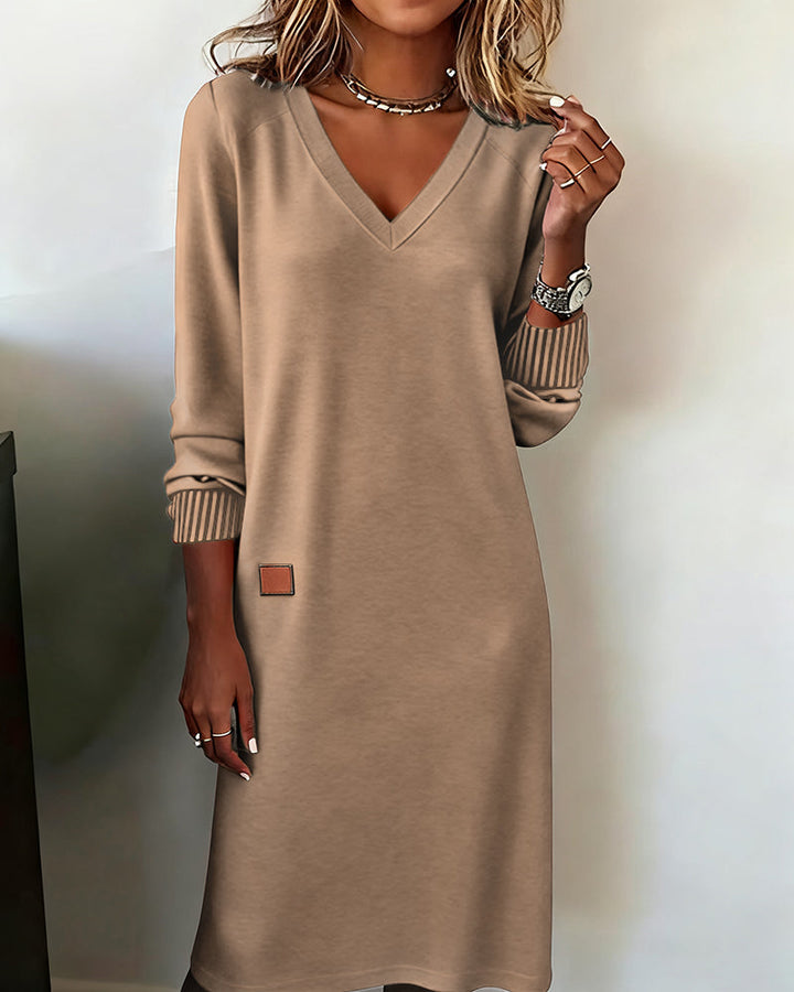 Carmen | Pulloverkleid für Damen mit V-Ausschnitt und langen Ärmeln
