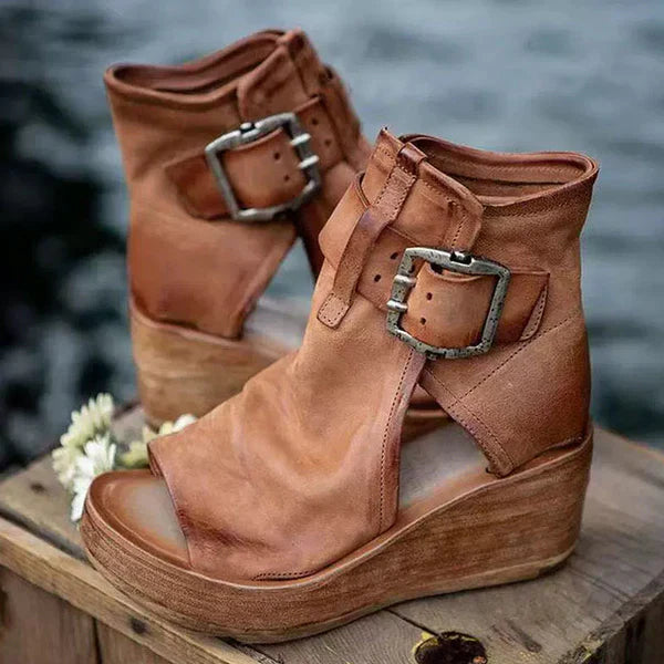 Ariana | Auffällige Keil-Sandalen für Damen mit mittelhohem Absatz