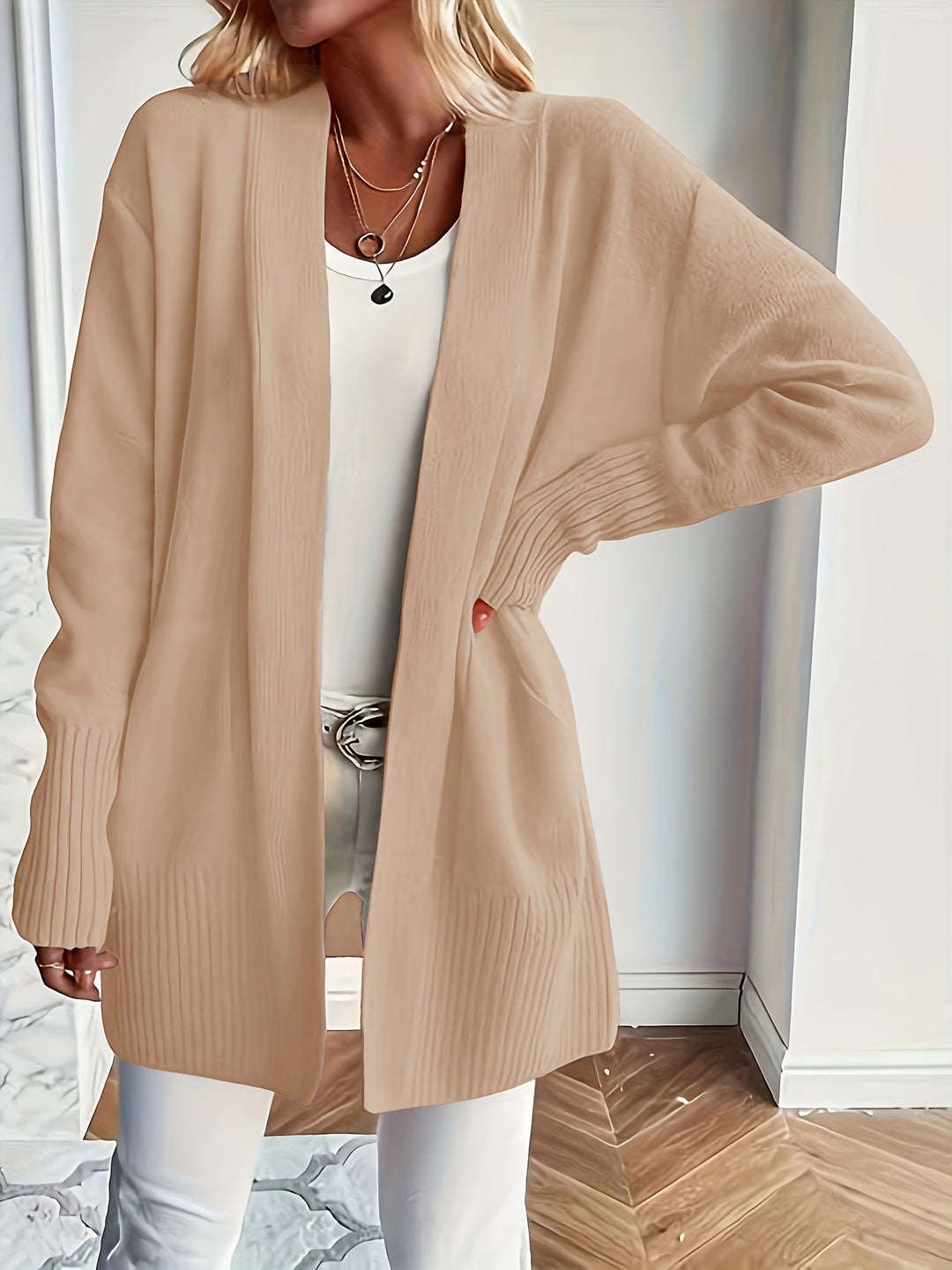 Flor | Gemütlicher Strickcardigan für Damen mit V-Ausschnitt und langen Ärmeln