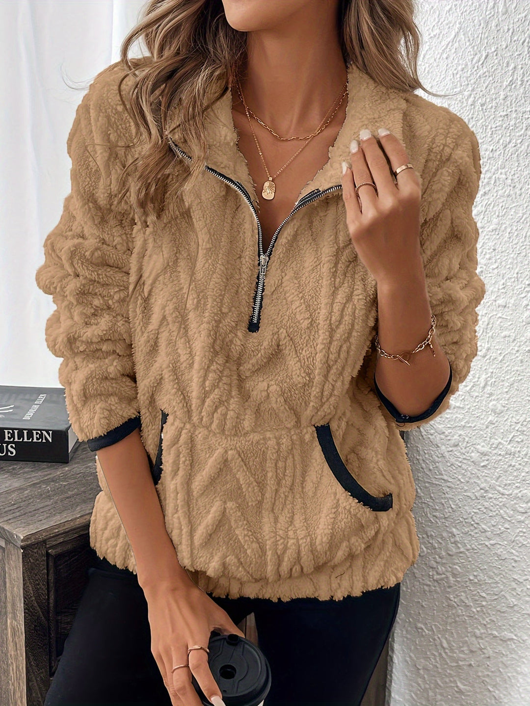 Nancy | Flauschiger Pullover für Damen mit Rundhalsausschnitt und langen Ärmeln