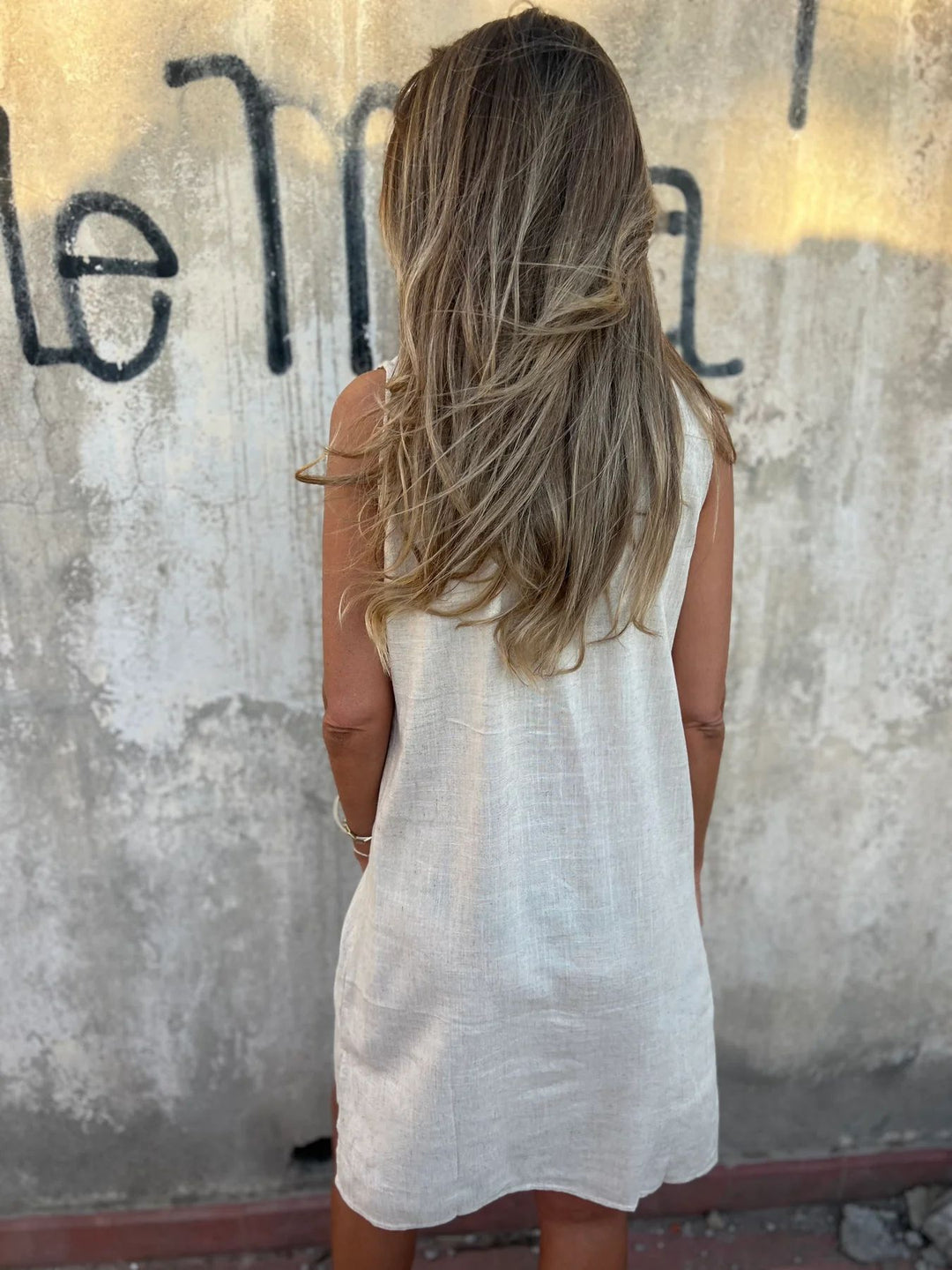 Macy | Bequemes und Sommerkleid für Damen mit V-Ausschnitt und kurzen Ärmeln