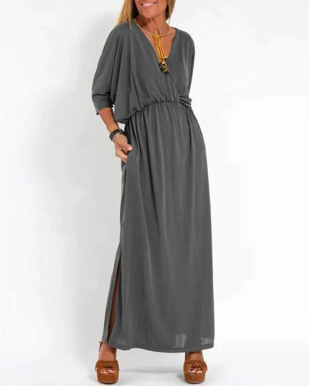 Lani | Langes vintage Maxikleid für Damen mit V-Ausschnitt und kurzen Ärmeln