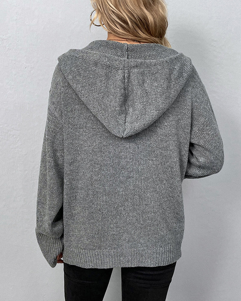 Lea | Damen Strickjacke mit Kapuze und Knöpfen