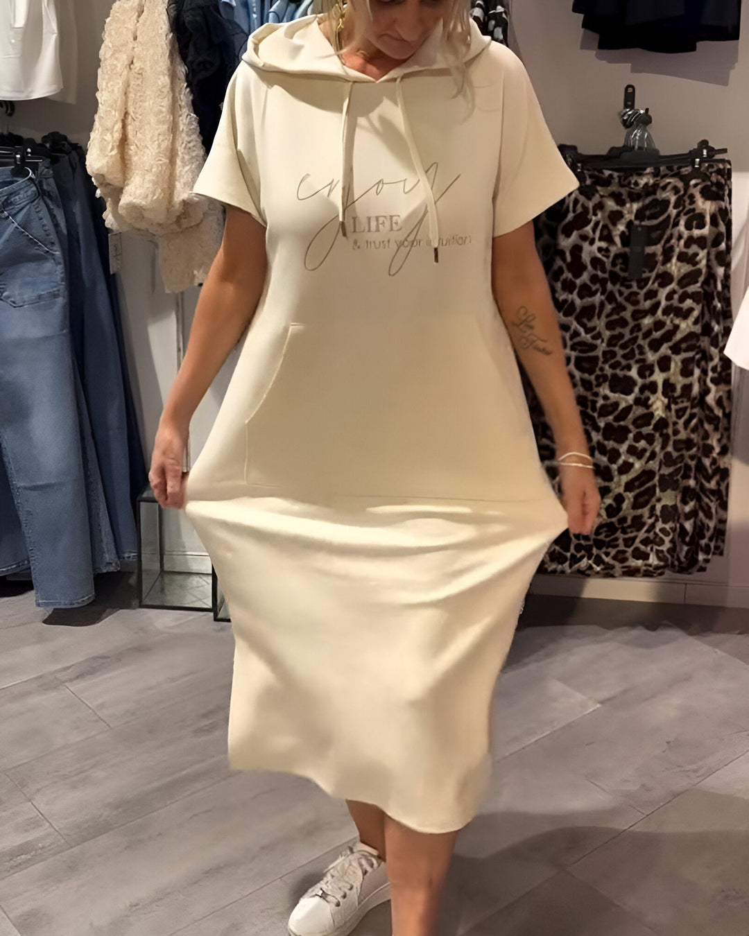 Bridget | Lässiges Hoodie-Midikleid für Damen mit Leoparden-Print und Kapuze