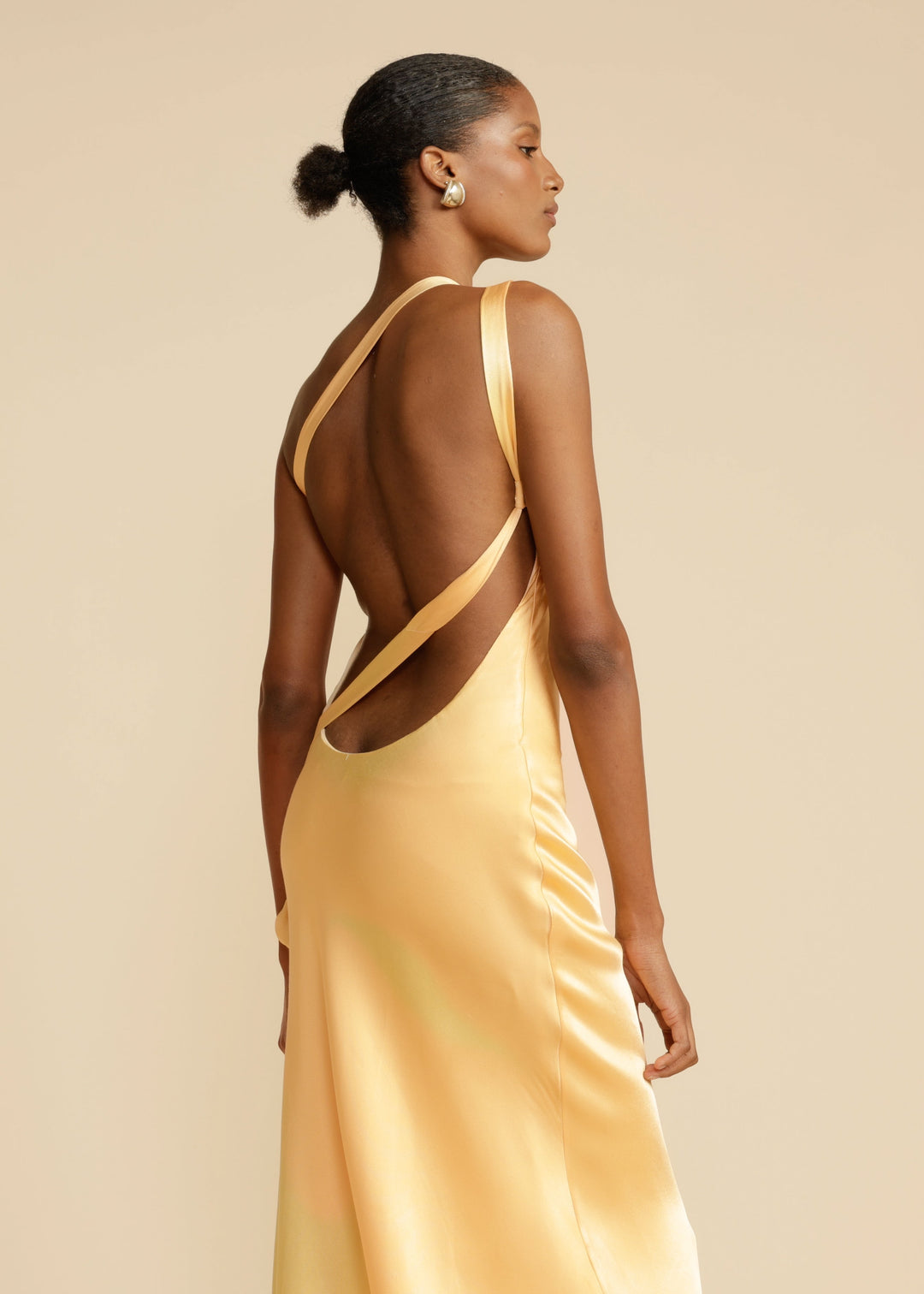 Selena | Maxikleid für Damen mit V-Ausschnitt und asymmetrischem Ausschnitt