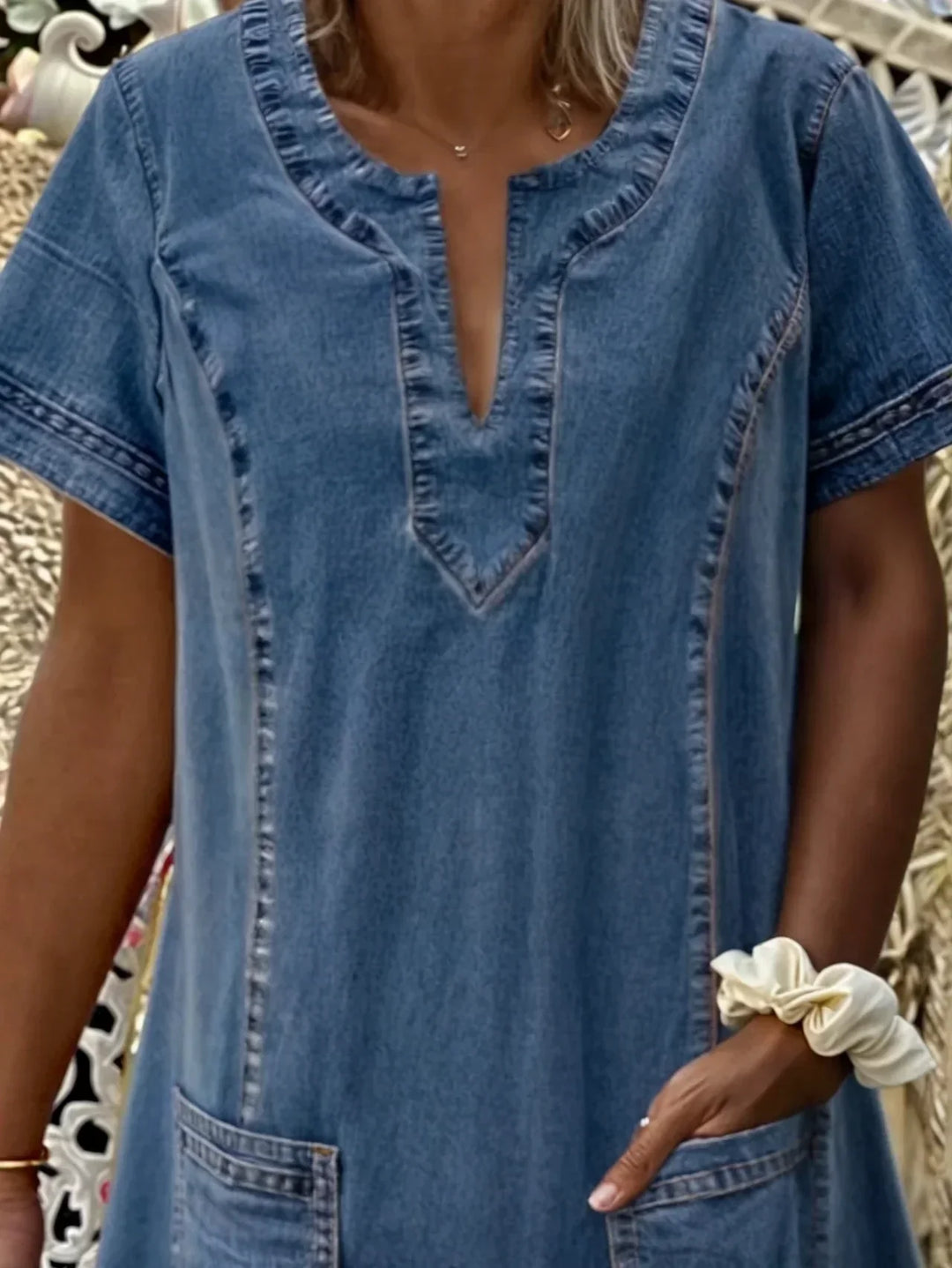 Sofia | Weiches Denim-Minikleid für Damen mit Rundhalsausschnitt und kurzen Ärmeln