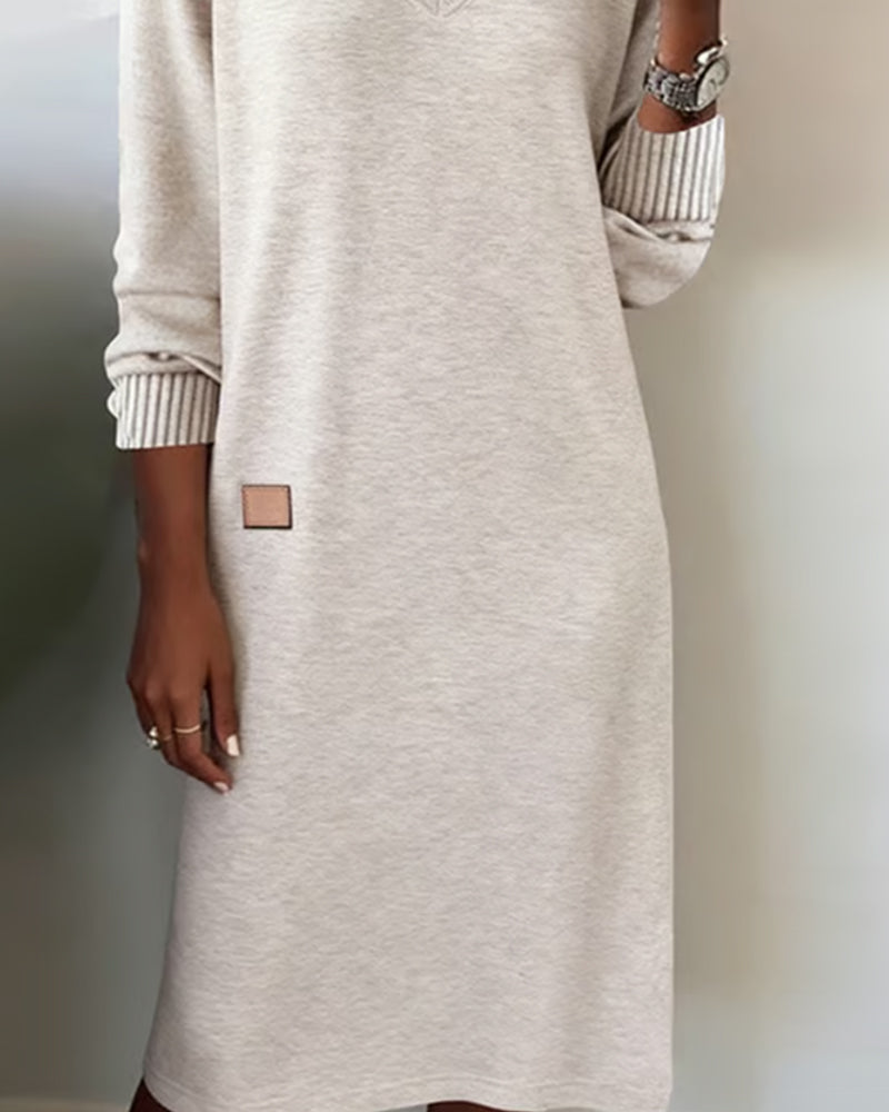 Carmen | Pulloverkleid für Damen mit V-Ausschnitt und langen Ärmeln