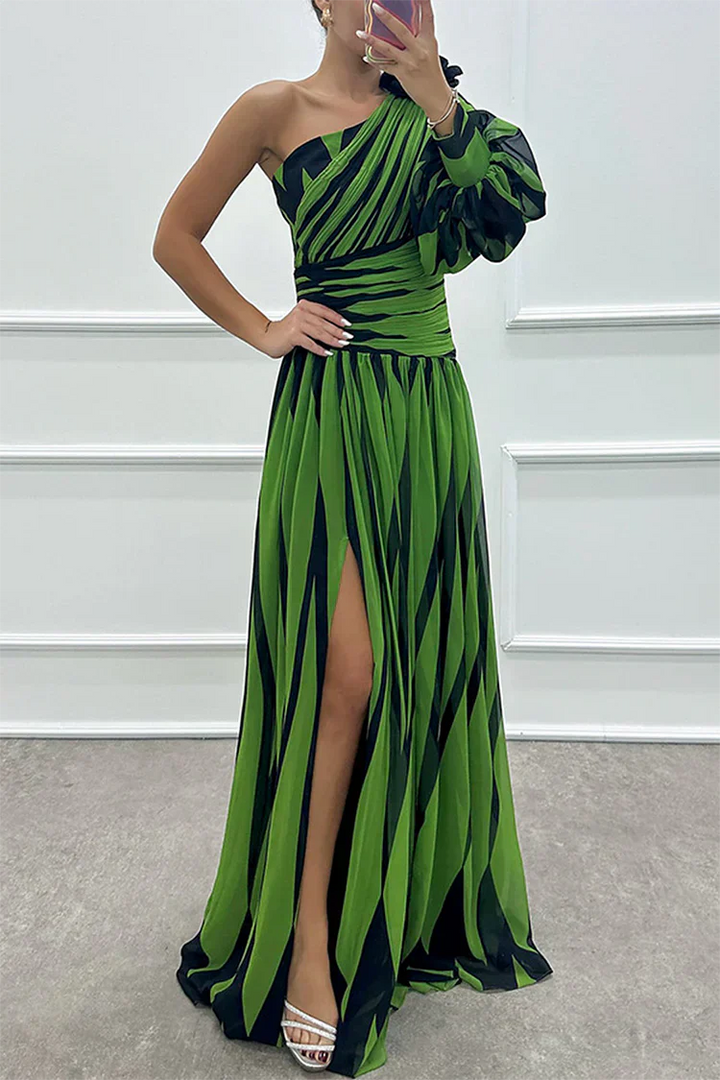 Chloe | Elegantes gestreiftes Maxikleid für Damen mit einem Schulterträger