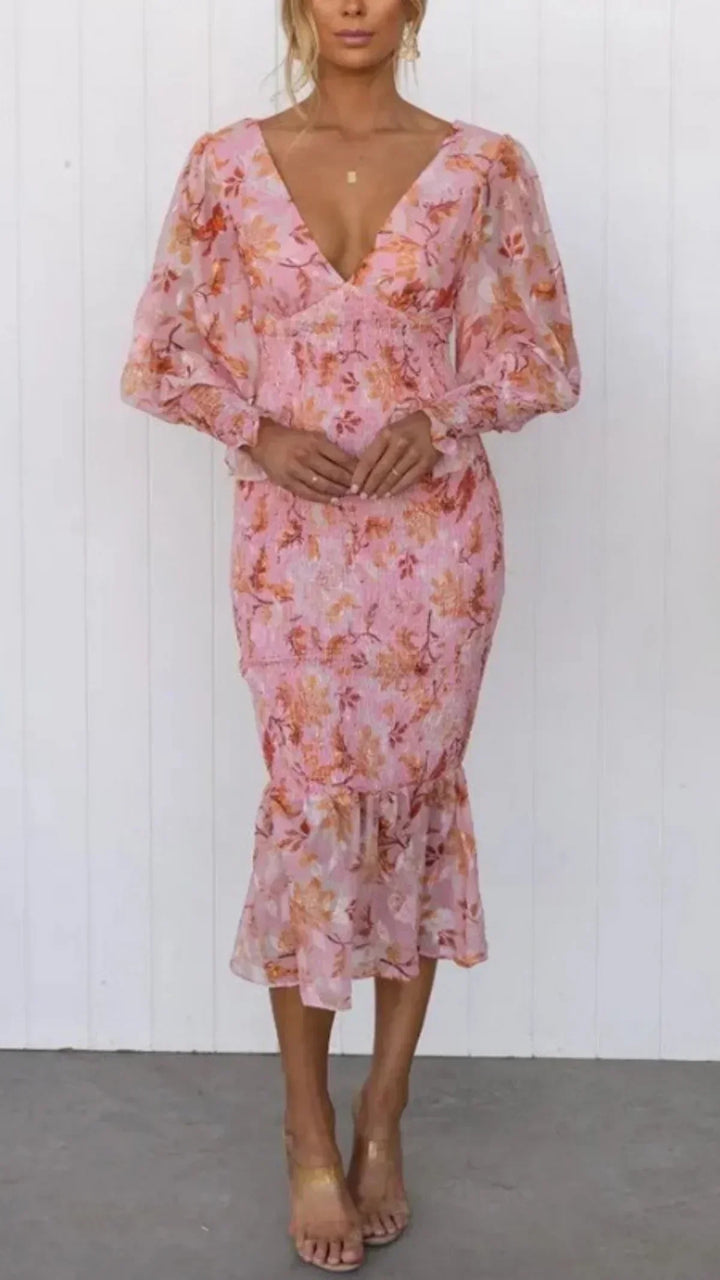 Amara | Wunderschönes Blumenkleid für Damen mit V-Ausschnitt und kurzen Ärmeln