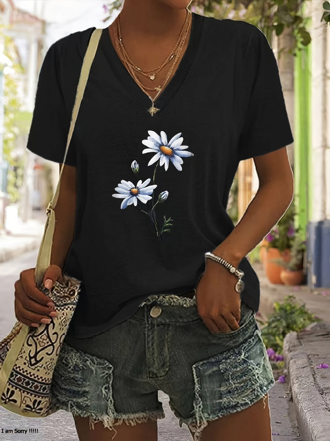 Celine | Floral V-Ausschnitt T-Shirt für Damen mit kurzen Ärmeln