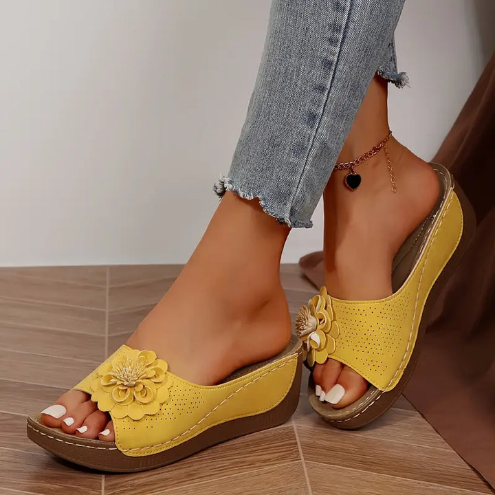 Belle | Orthopädische Sandalen für Damen mit Blumenmuster