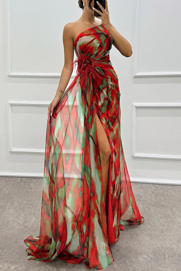Elena | Lebhaftes Maxikleid für Damen mit asymmetrischem Ausschnitt