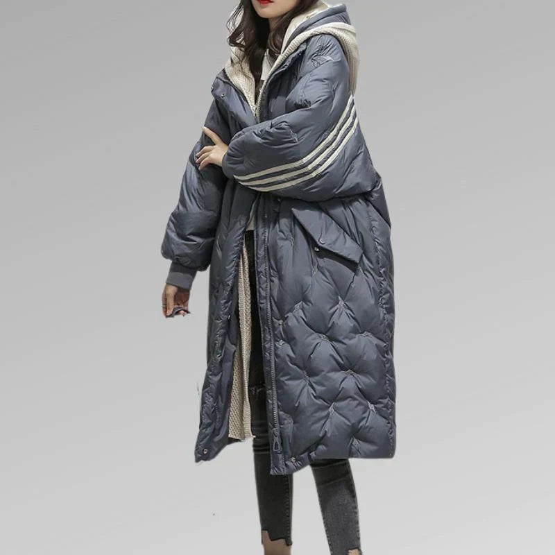 Lily | Langer Gefütterter Wintermantel für Damen mit Kapuze und langen Ärmeln