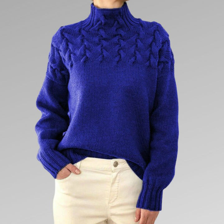 Eva | Damenpullover für Damen mit Zopfmuster-Detail und Rollkragen